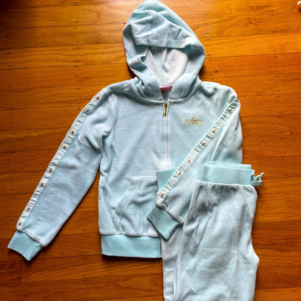 Juicy Couture / Light blue velour sweatsuit